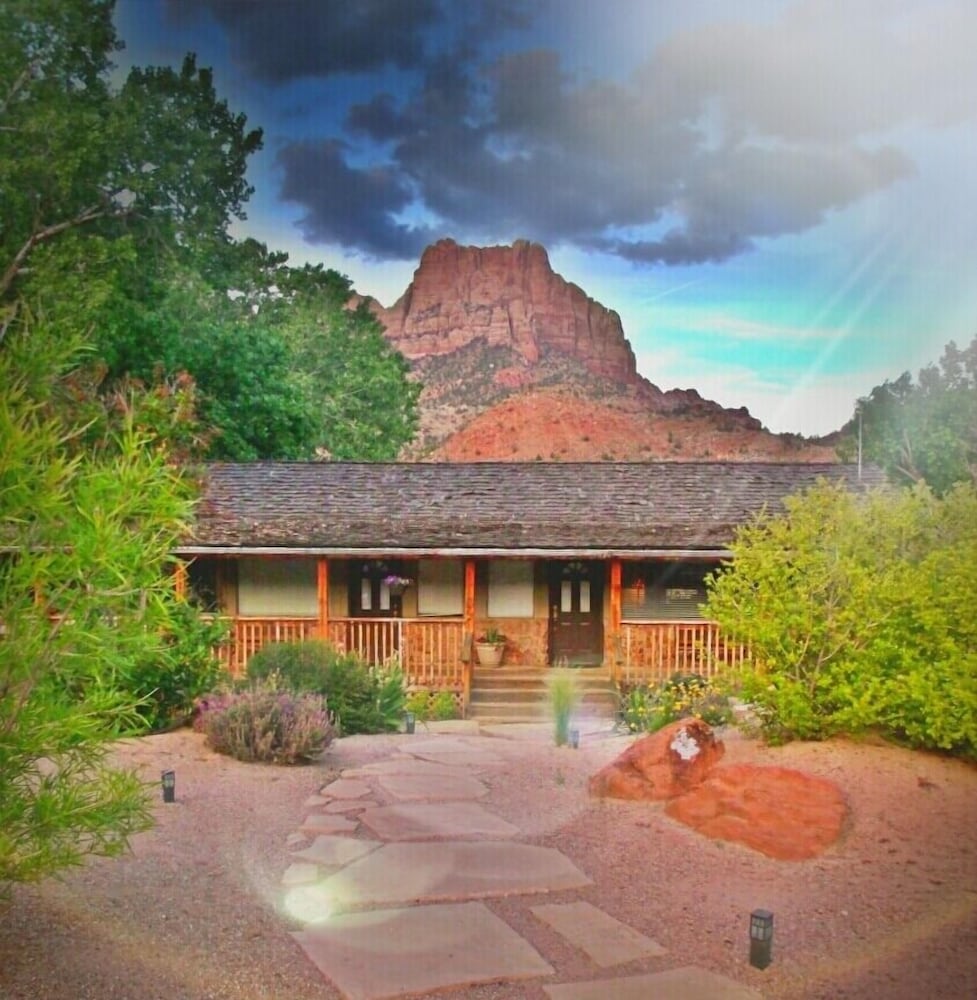 Canyon Vista Lodge