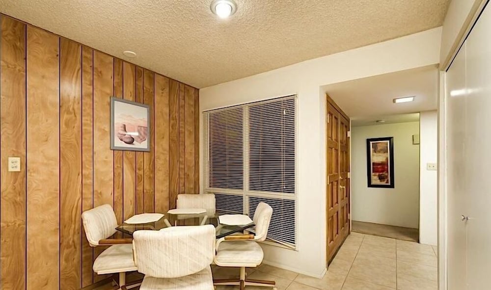 Sun Lakes By Signature Vacation Rentals - Property Image 10