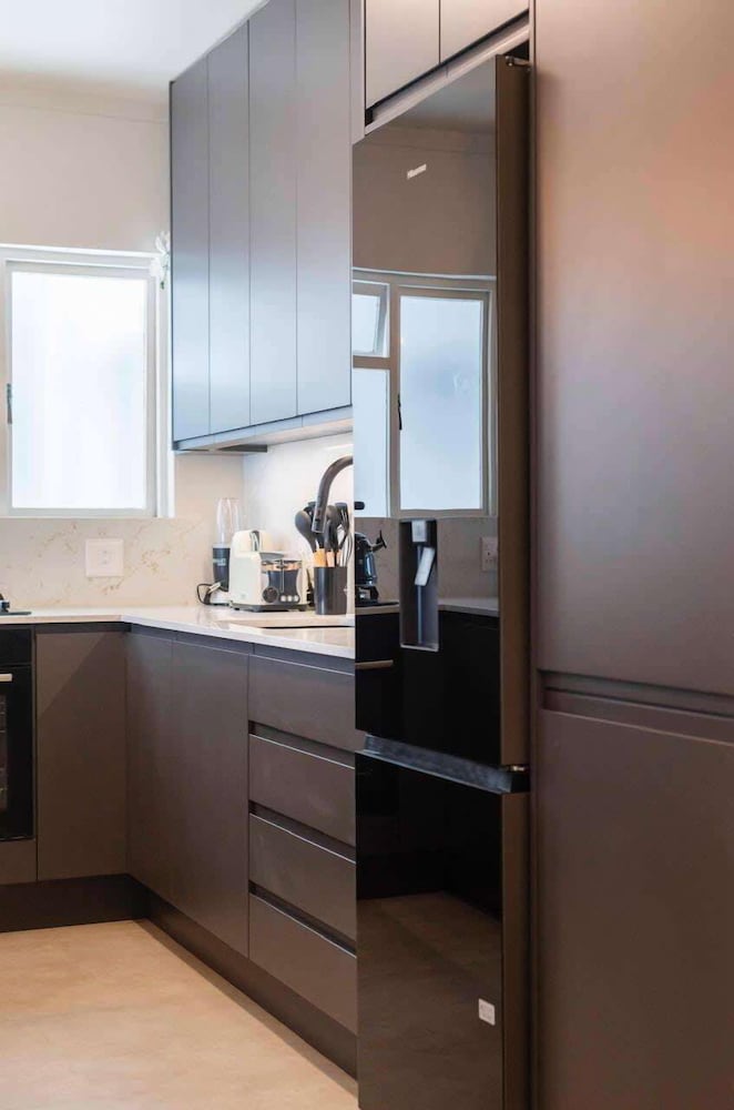Modern 2 Bedroom Apartment Pleasant Ways Seapoint