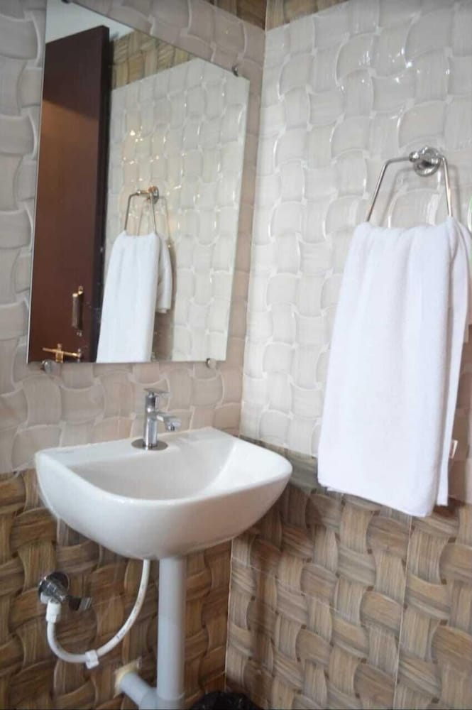 HOTEL NARMADA GRAND