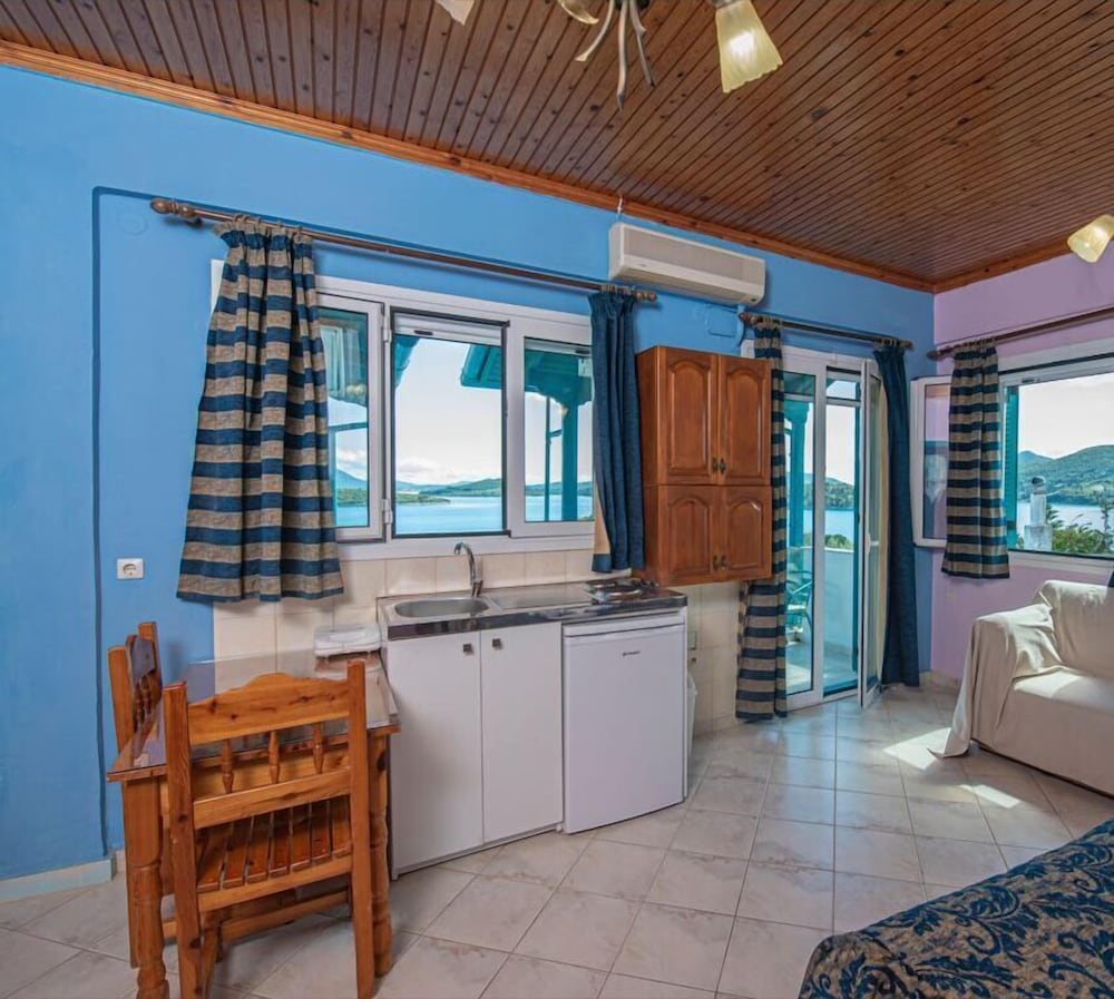 Bella Vista Apartments