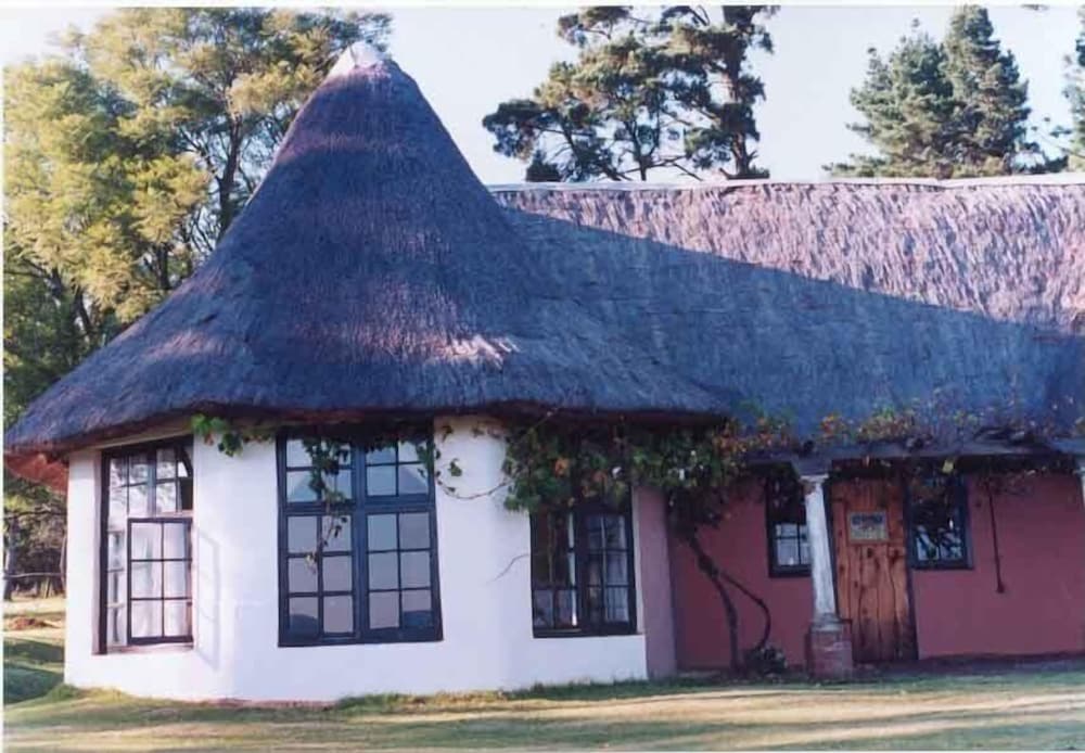 Antbear Drakensberg Lodge