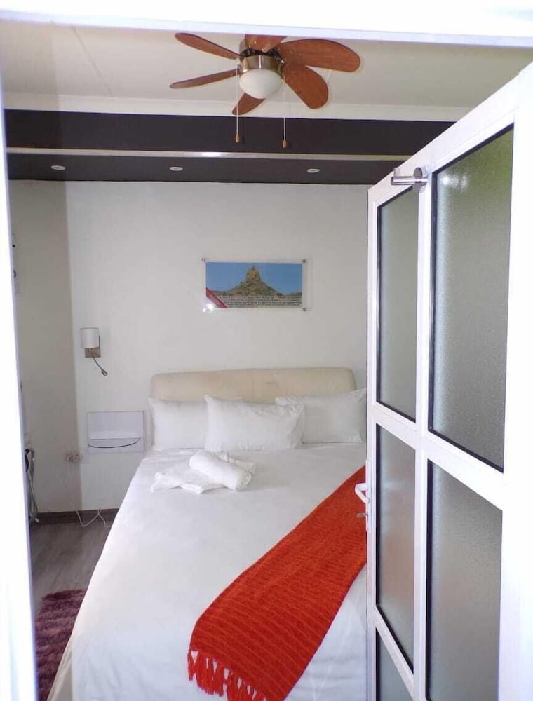 Joy Guesthouse-Seapoint - Adults Only view 5
