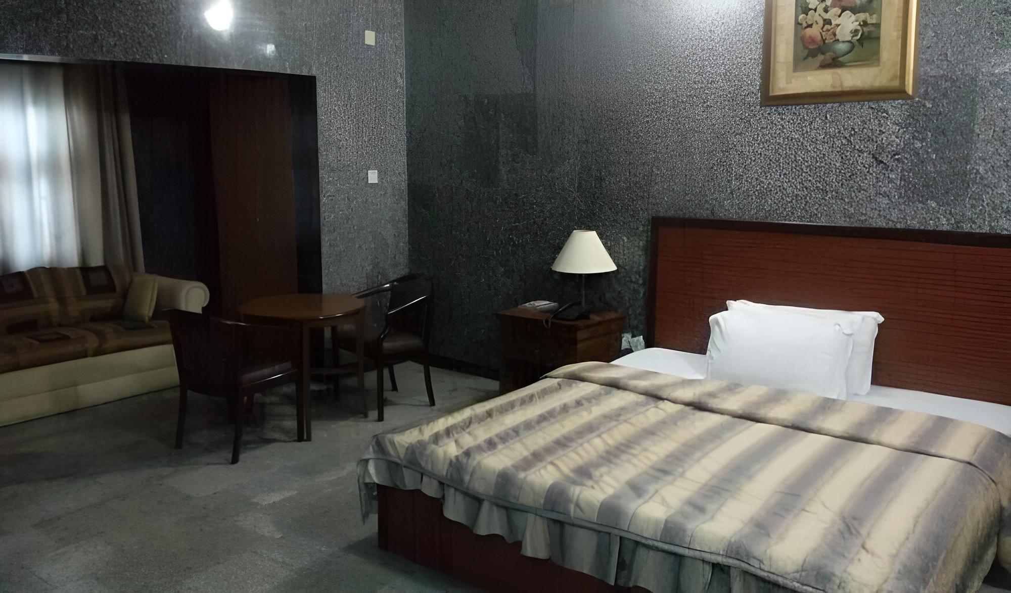 Starking Suites