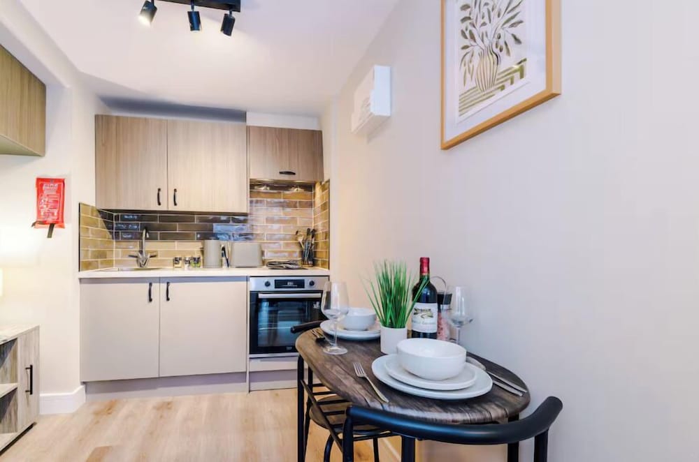 Flat 1 30 Northgate