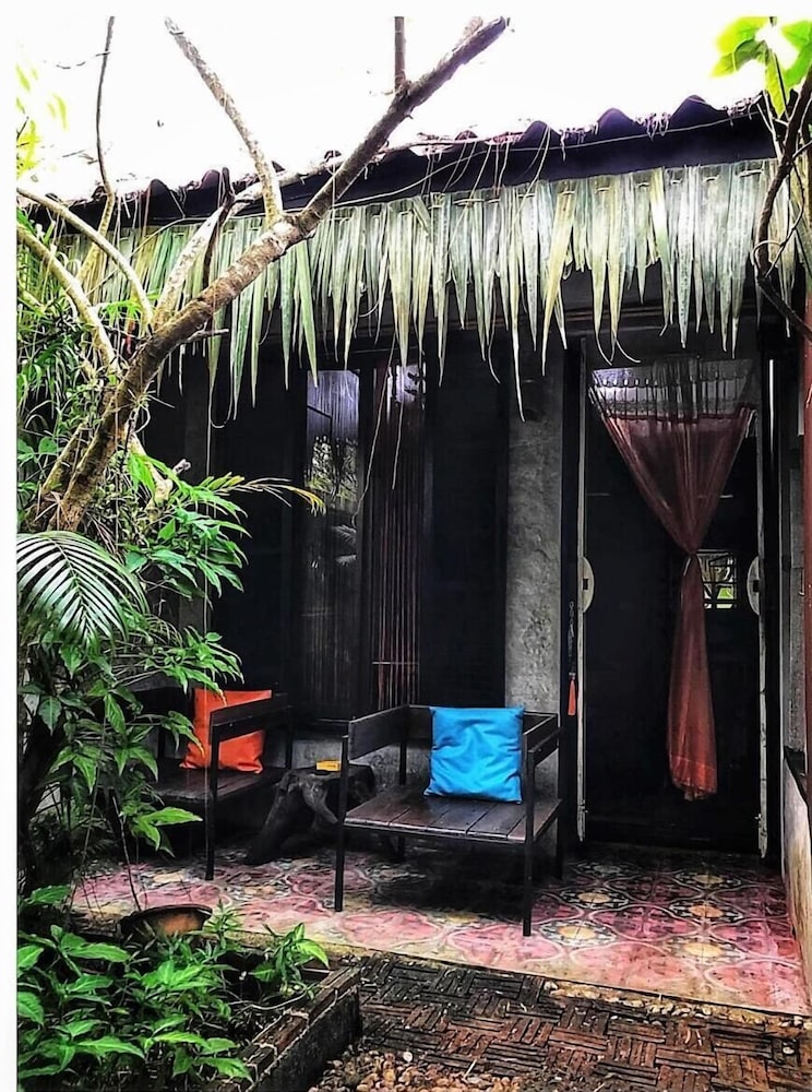 Artist Place Trat
