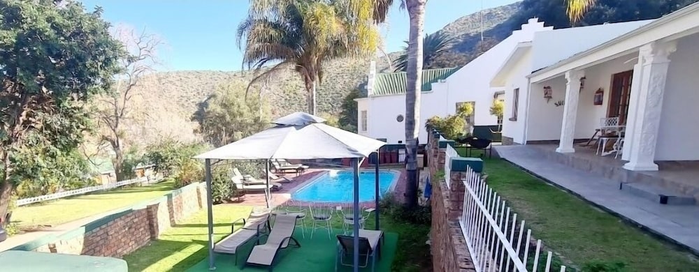 Old Mill Lodge, Working Ostrich Farm & Restaurant, Oudtshoorn