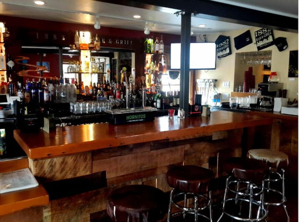 Lake Tahoe Vacations - 1882 Bar and Grill at River Street Inn - Property Image 3