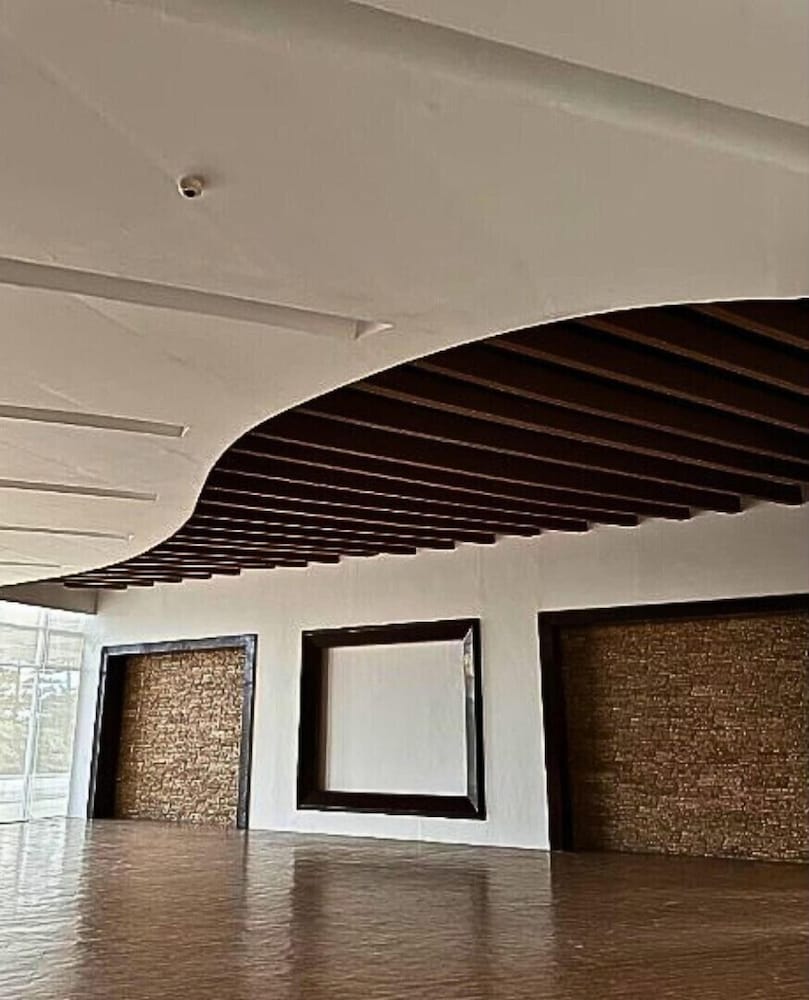 Need Place To Stay In TAGAYTAY. Book Now