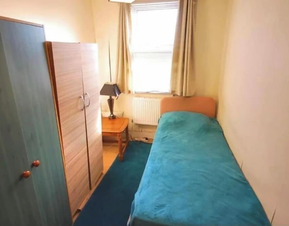 Wembley - Spacious House 3bed House view 2