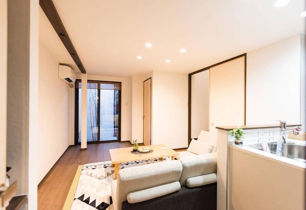 Fans House view 5
