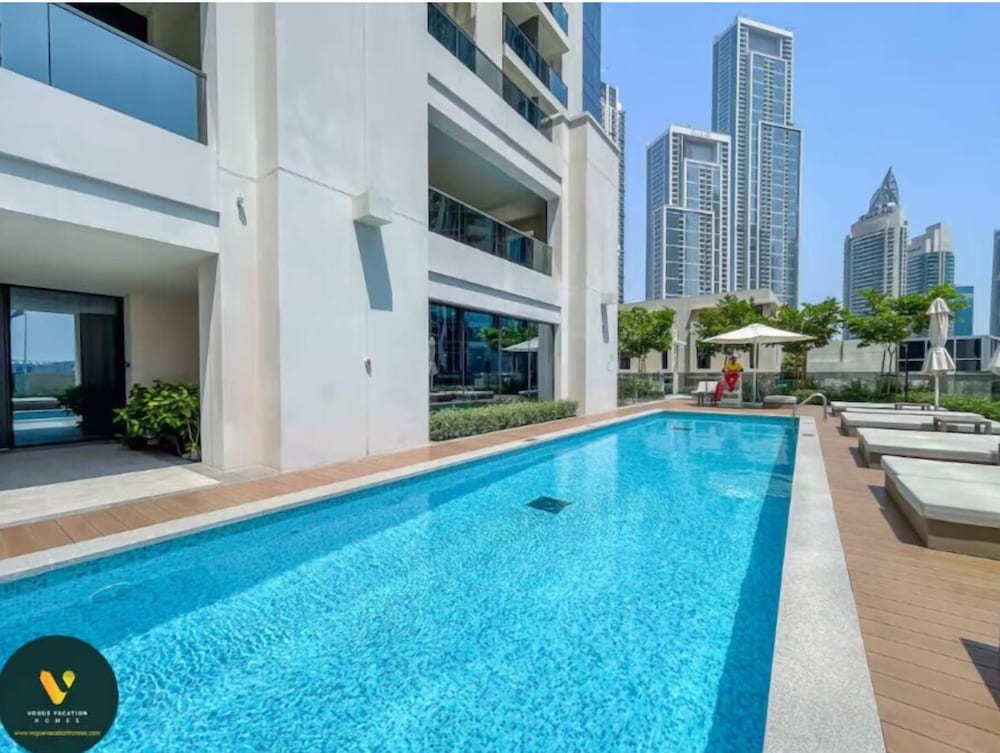 30th Floor Near Burj Khailfa Dubai Mal