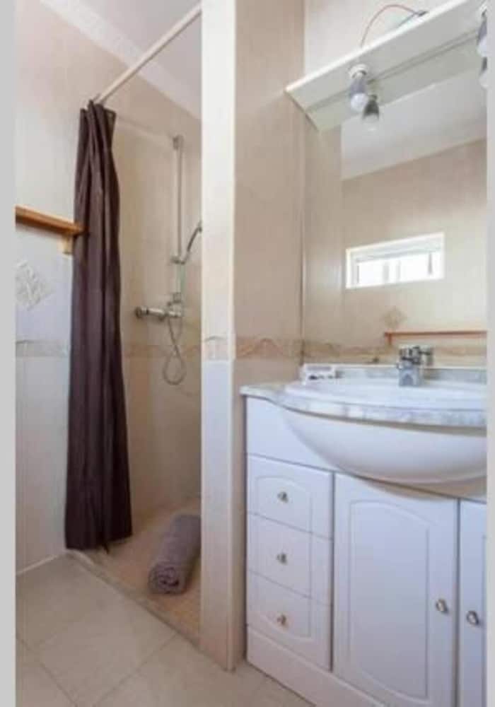 Coastal House in La Marina-sleeps6 - Private Pool
