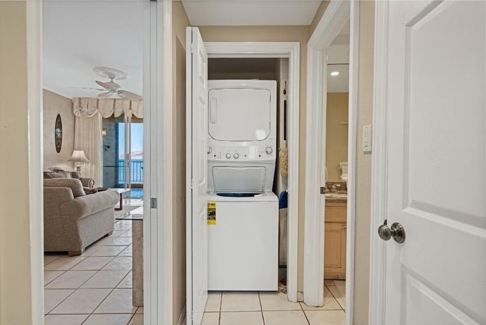 Menehune Shores, #609 2 Bedroom Condo