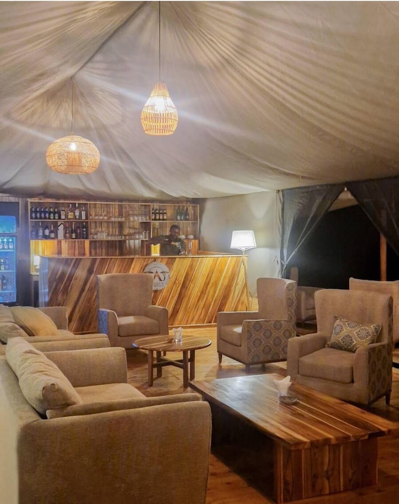 Wildlux Serengeti Camp