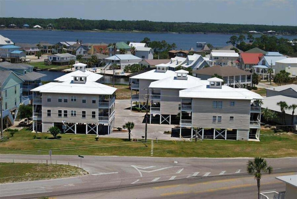 Spinnaker Pointe