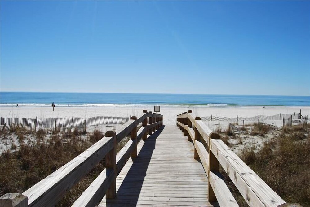 Escapes To The Shores