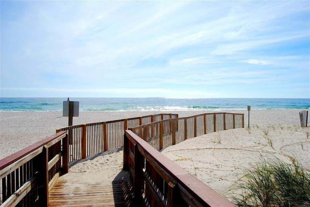 Crystal Shores West 707