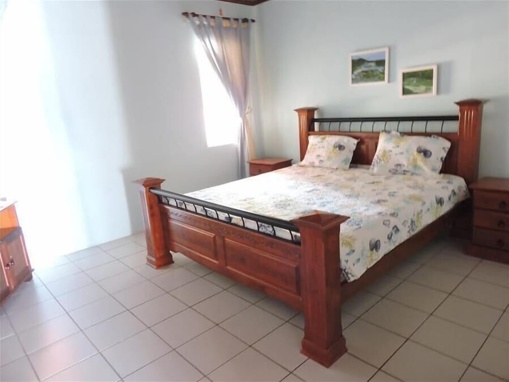 Luxurious Villa with Great Sea View