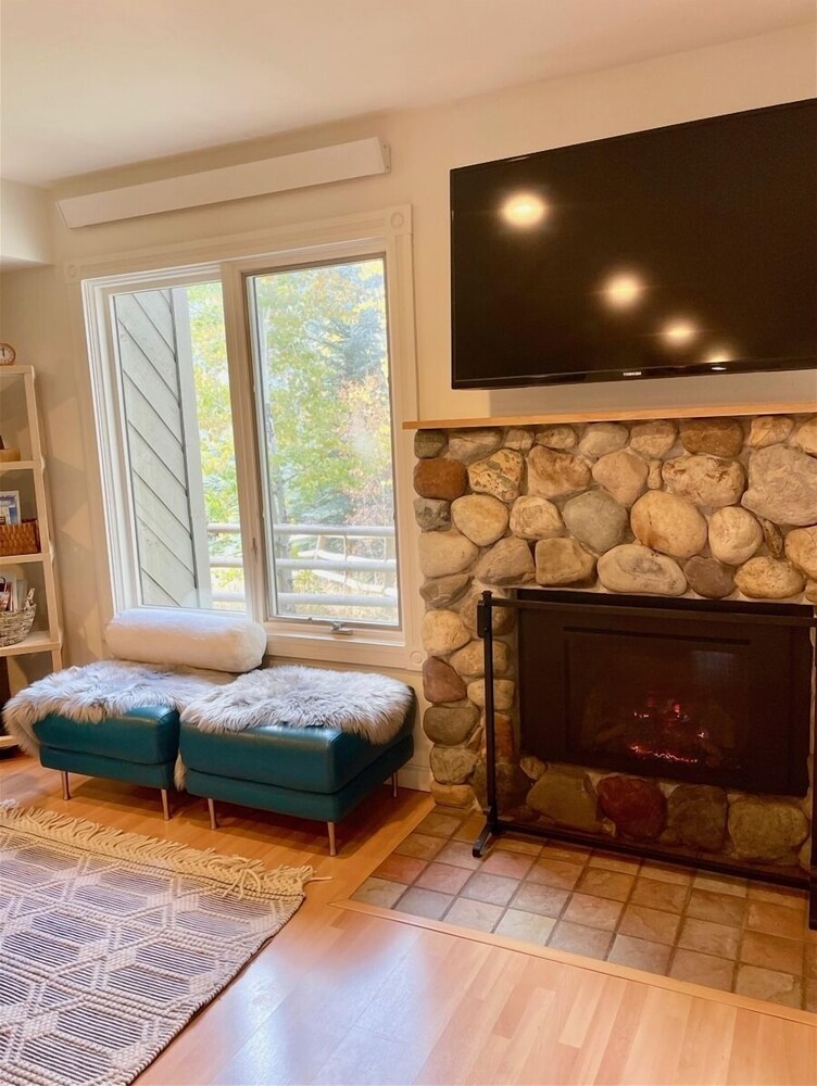 Sv121 - Walk to Lifts & Town - Hot Tub & Pool