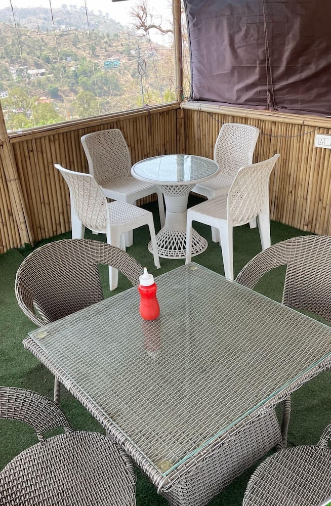 Bambooz Bel cottage and camps Kasauli