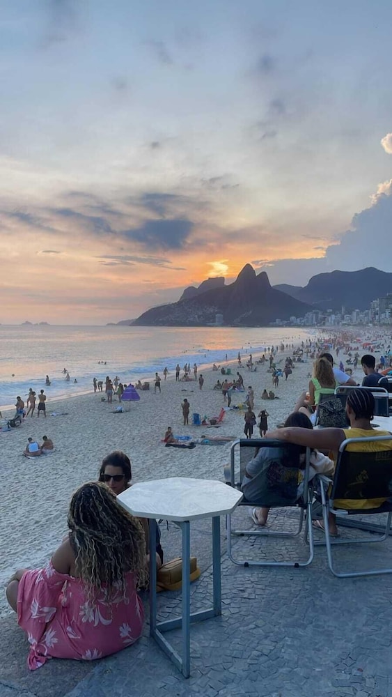 LIVE RIO HOSTEL