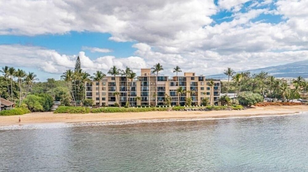 Kihei Beach, #306 1 Bedroom Condo by RedAwning view 2