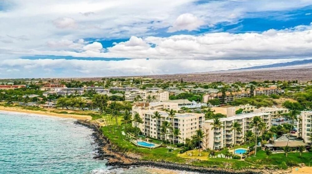 Royal Mauian, #307 2 Bedroom Condo by RedAwning
