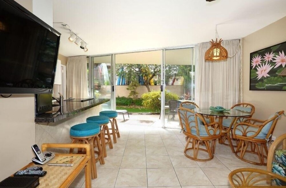 Kamaole Nalu, #102 2 Bedroom Condo by RedAwning view 5