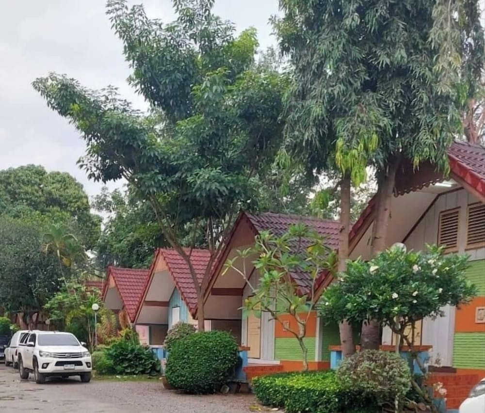 Haad Somboon House