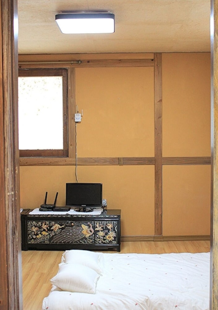 Jeonju Haengjin Hanok Stay view 5