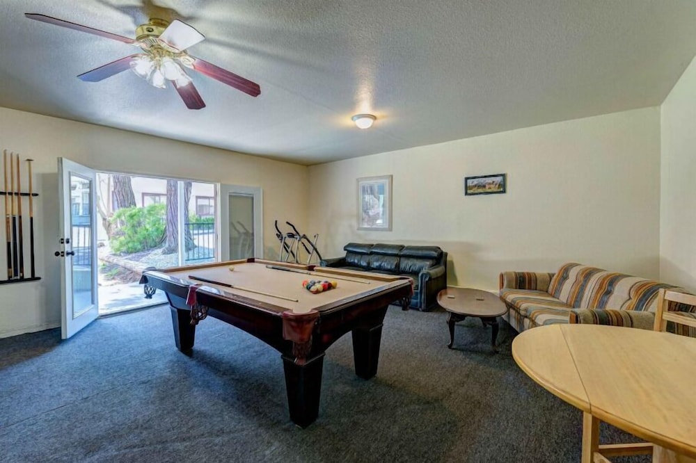 Lake Shasta Lodge