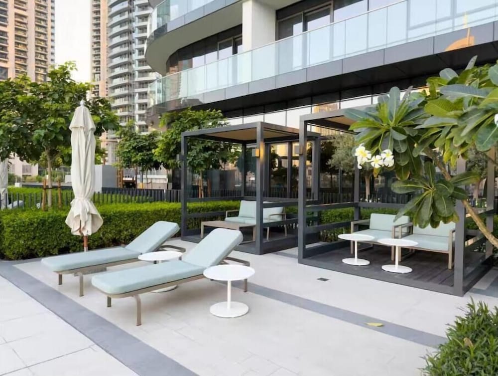 Roomszy Grande Residences Downtown Dubai