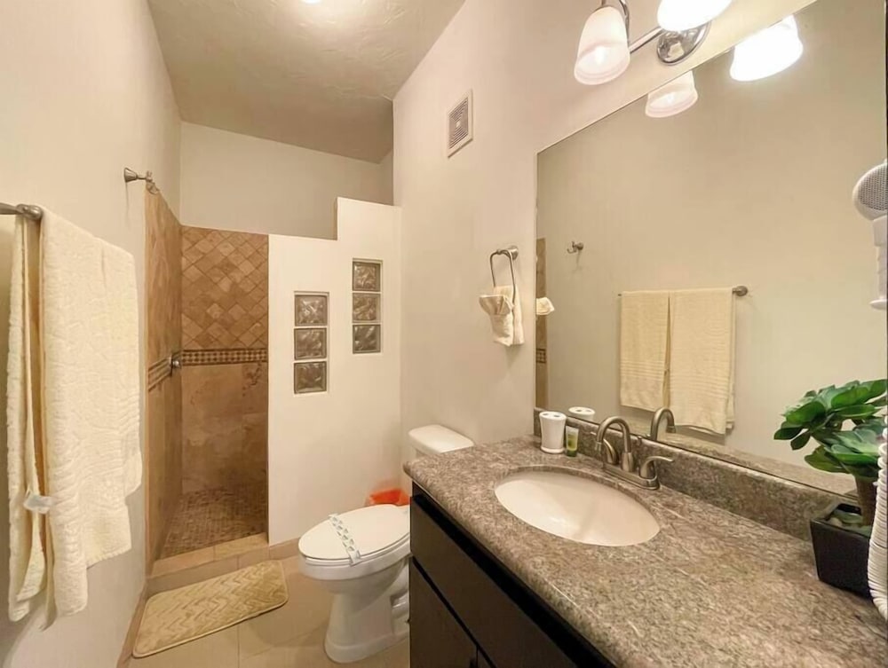 Gated 2BR Apartment Near Sandy Beach