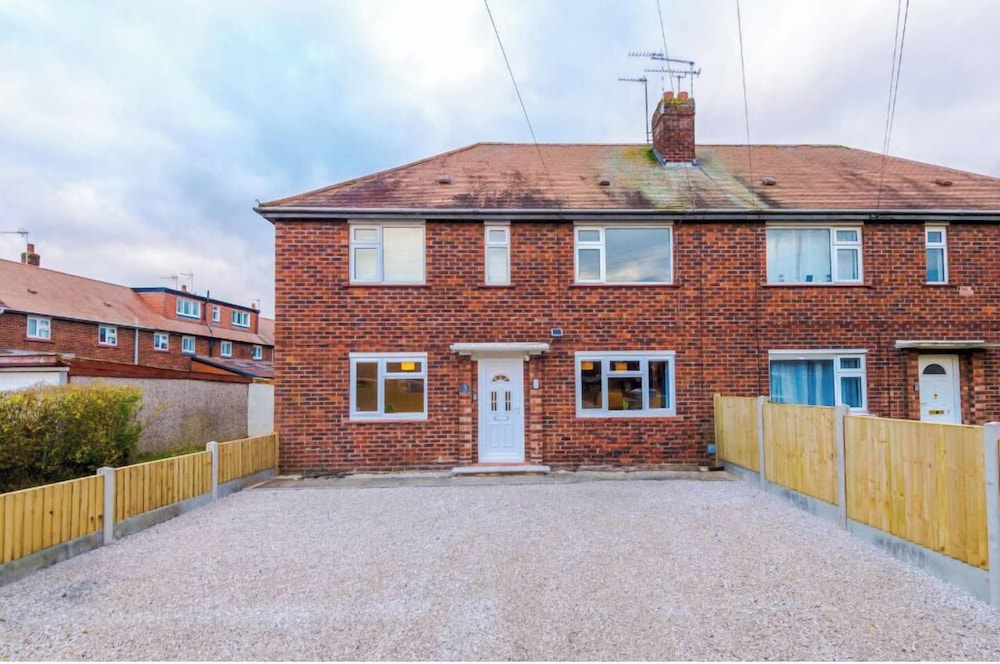 3 Barthomley Crescent