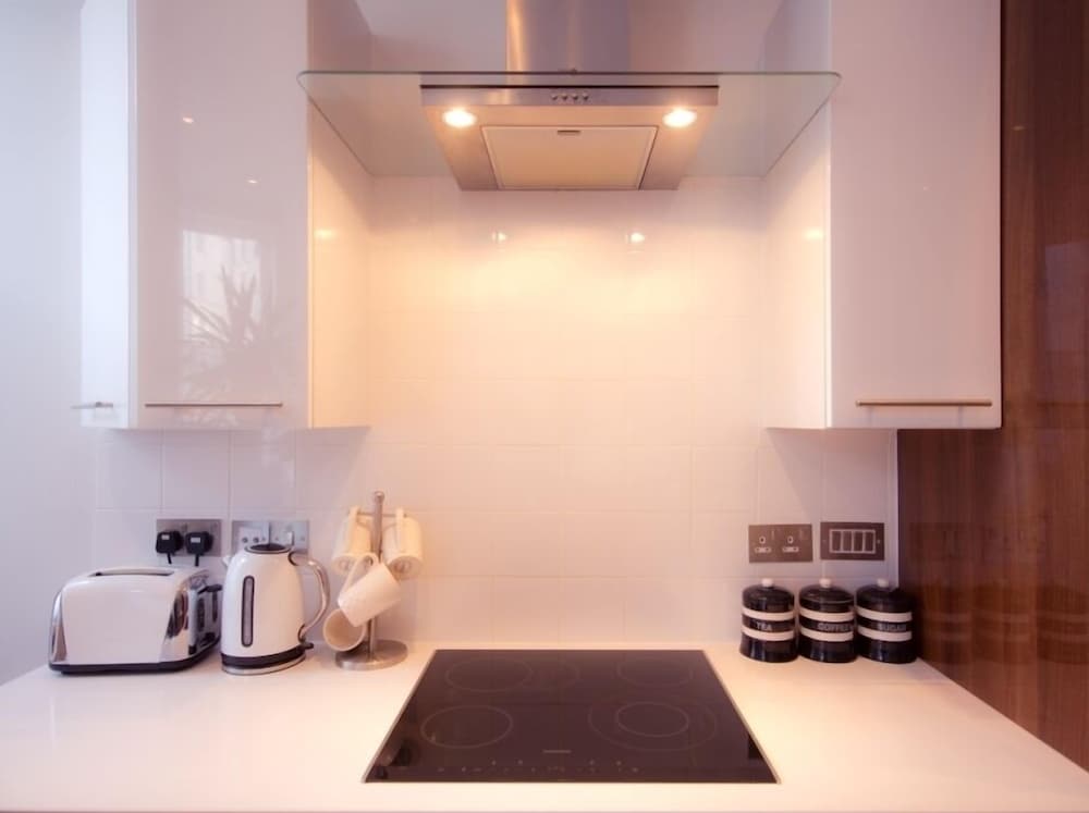 Gresham House 2-bed view 5