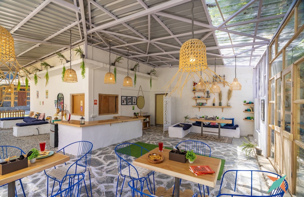 Zostel Homes Tirthan - Gushaini