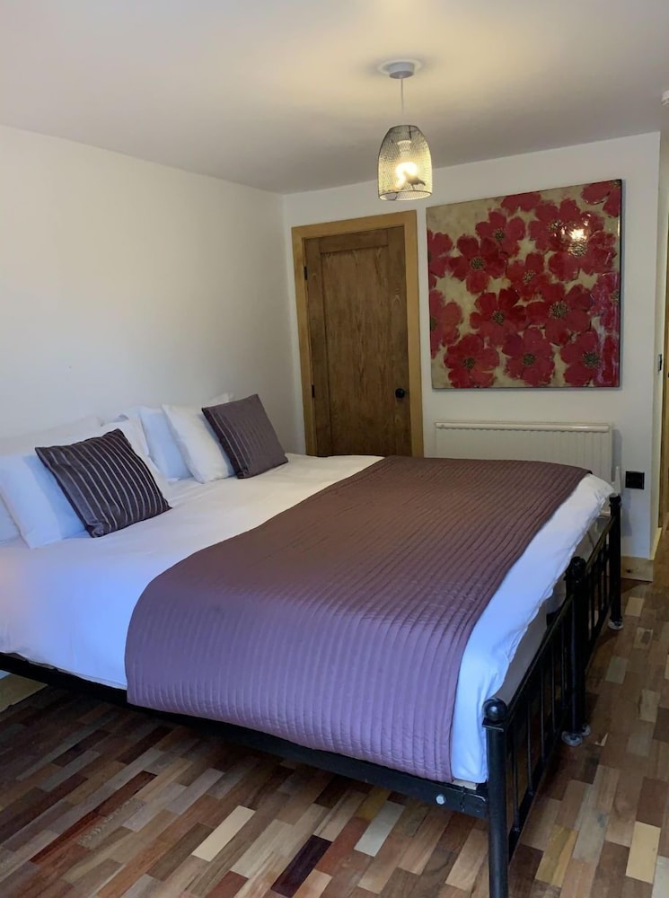 Guyscliffe Farm Holiday Lets view 2