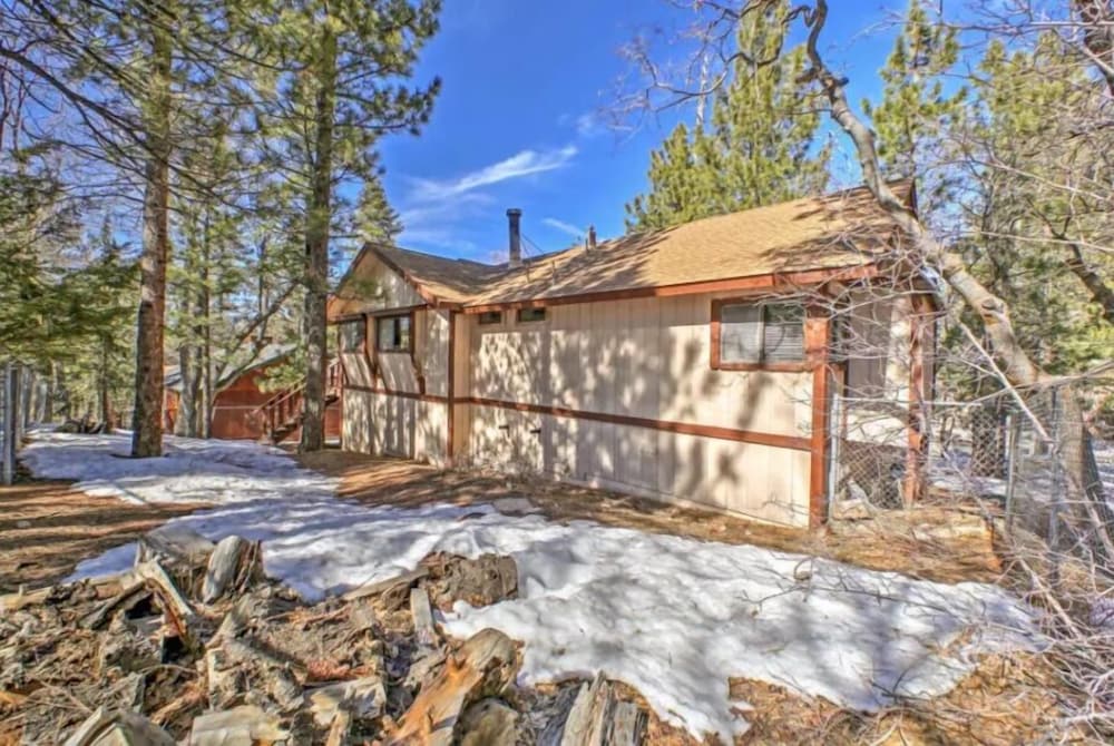 Hotel Edgars Hideaway - Image 1