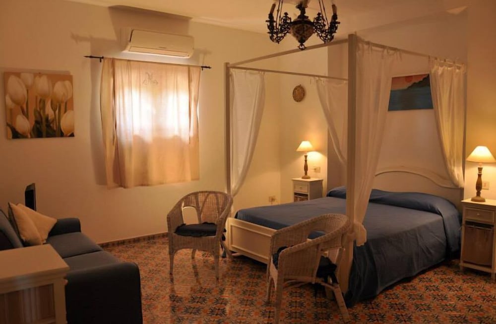 Photo 34