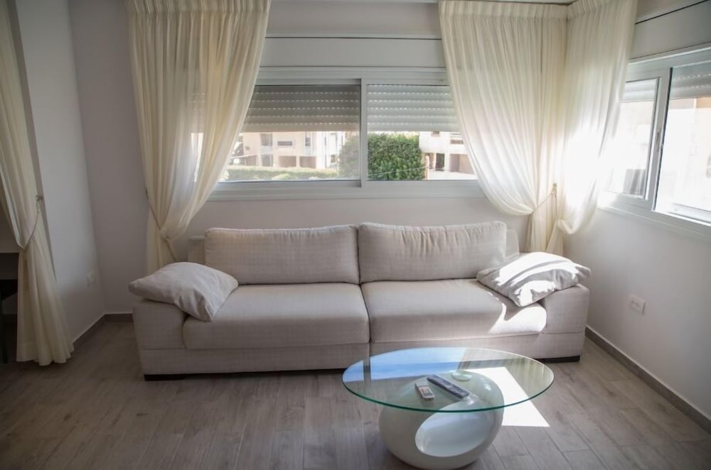 The Seasons Beach Design Studio Sea View