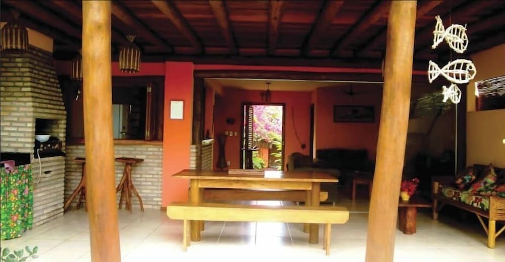 Casa de Temporada Felicidade, 38 Hóspedes, 2 Piscinas, 9 Suítes e 2 Churrasqueiras em Itacaré Bahia