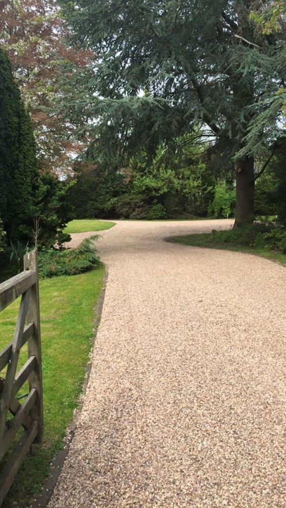 Barncroft Luxury Guest House