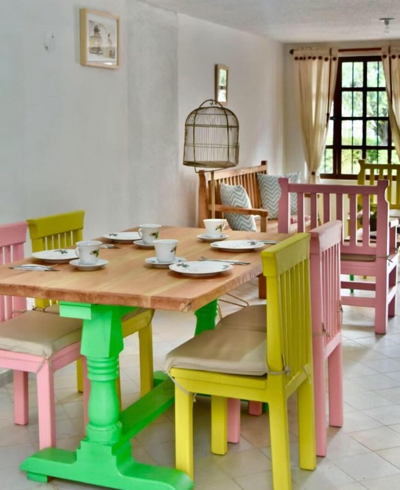 Macarena house