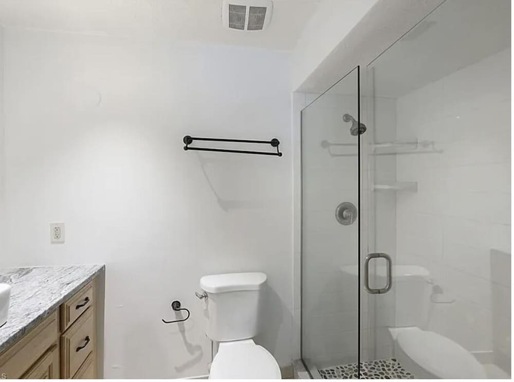 105th with Pool 654 3 bedroom 2 bedroom Remodel in works 3 Home