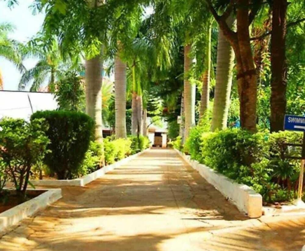 Thavika O Nila Resort Yelagiri view 5