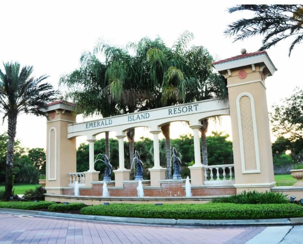 Huge 6-bed Emerald Is Resort- Elite Vacation Homes view 4