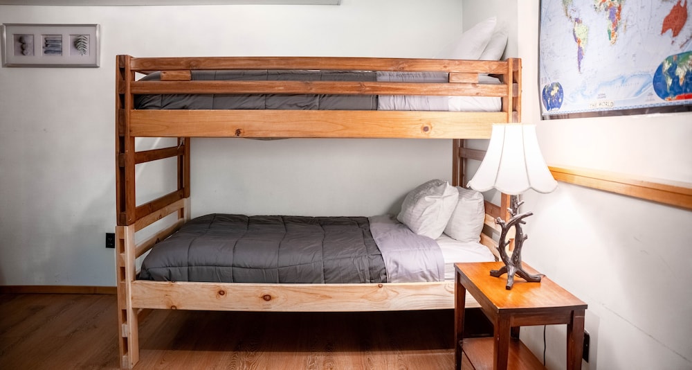 Bob's Sled Lodge 2 Bedroom Home