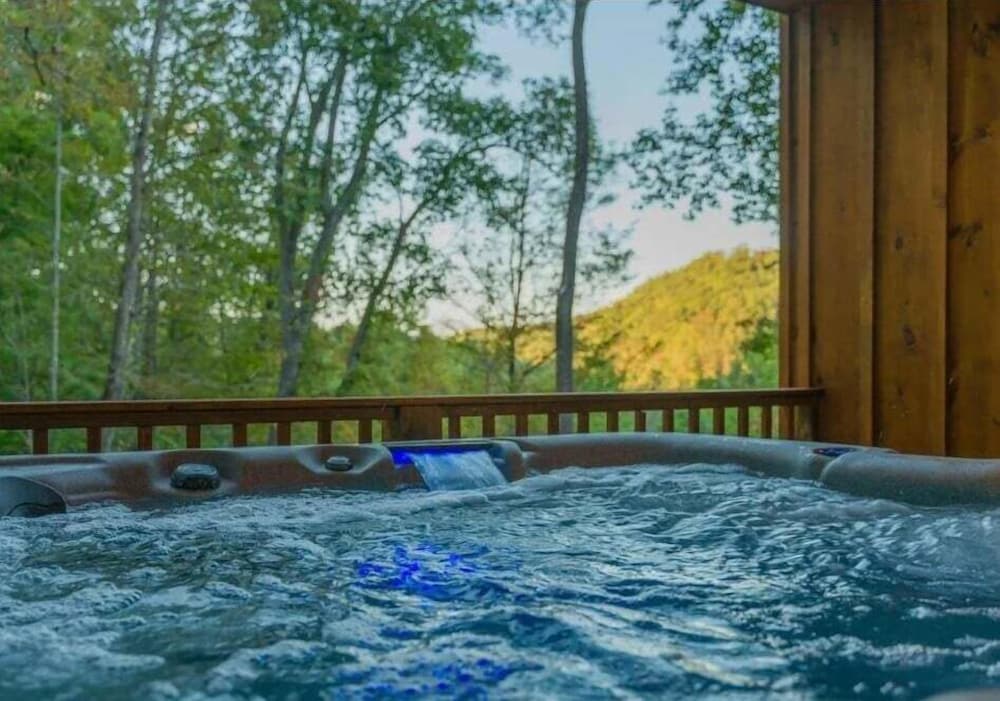 Pearl's Mountain Retreat 3 Bedroom Cabin