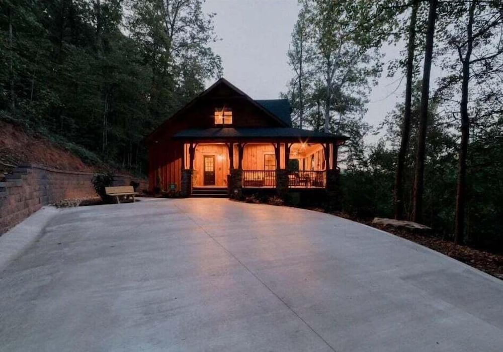 Pearl's Mountain Retreat 3 Bedroom Cabin